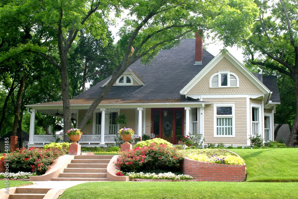 Image of a luxury house exterior